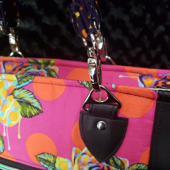 Pink/Black Painted Roses Handbag - Picture 7 of 11